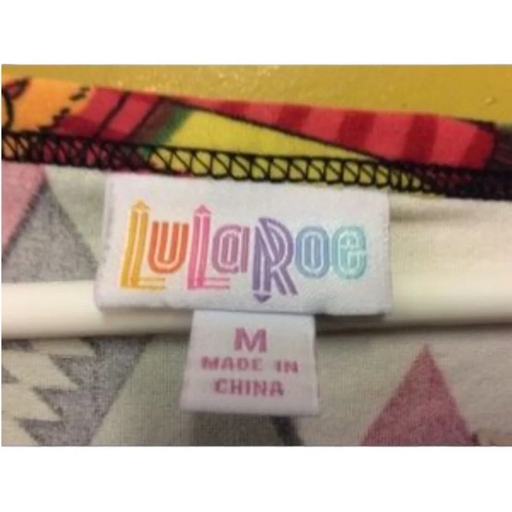 LULAROE Multicolor Geometric CHRISTMAS Cat Short Sleeve TOP Size Medium - Picture 3 of 10